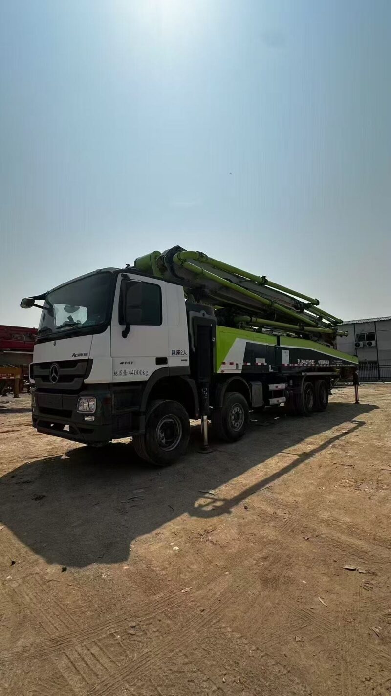 Pre-Owned 2019 Mercedes-Benz 56M Concrete Pump Truck – Excellent Condition