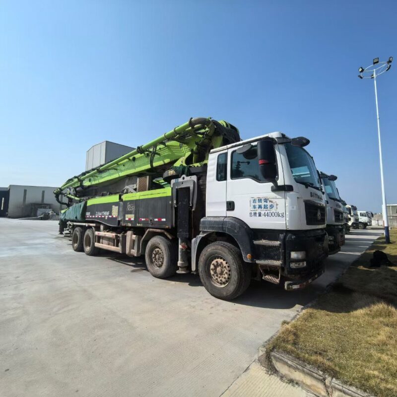 Pre-Owned 2021 Zoomlion-Sinotruk 59m Boom Pump Trucks (Dual Options: China V & China VI Standards)
