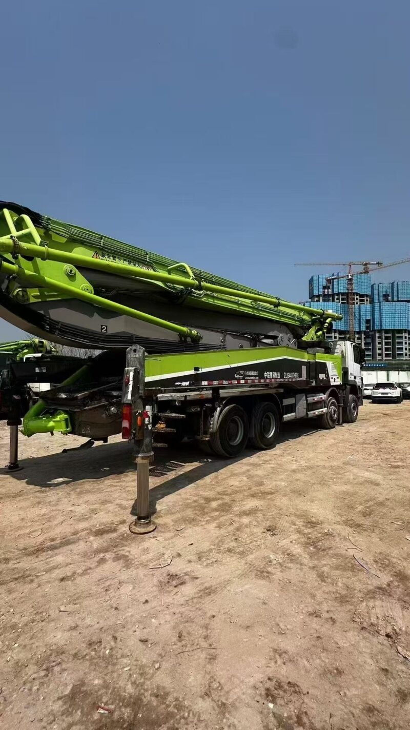 Pre-Owned 2019 Mercedes-Benz 56M Concrete Pump Truck – Excellent Condition