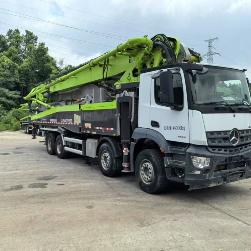 Used Zoomlion Mercedes-Benz 59m Concrete Pump Truck for Sale – 30,000 km