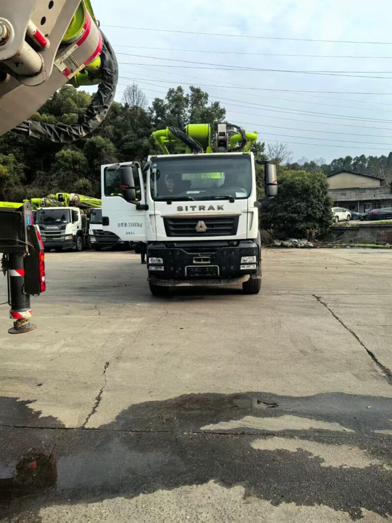 2021 Zoomlion Sinotruk 50m Boom Pump Truck – **Meticulously Refurbished | Only 60,000m³ Output | Like-New Condition