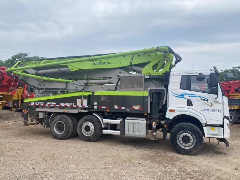 Premium Used Zoomlion 43m Concrete Pump Truck (2023 Model)